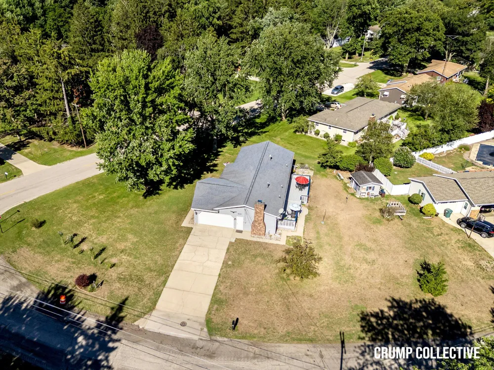 5010 Dorset Lane Norton Shores City, MI 49441
