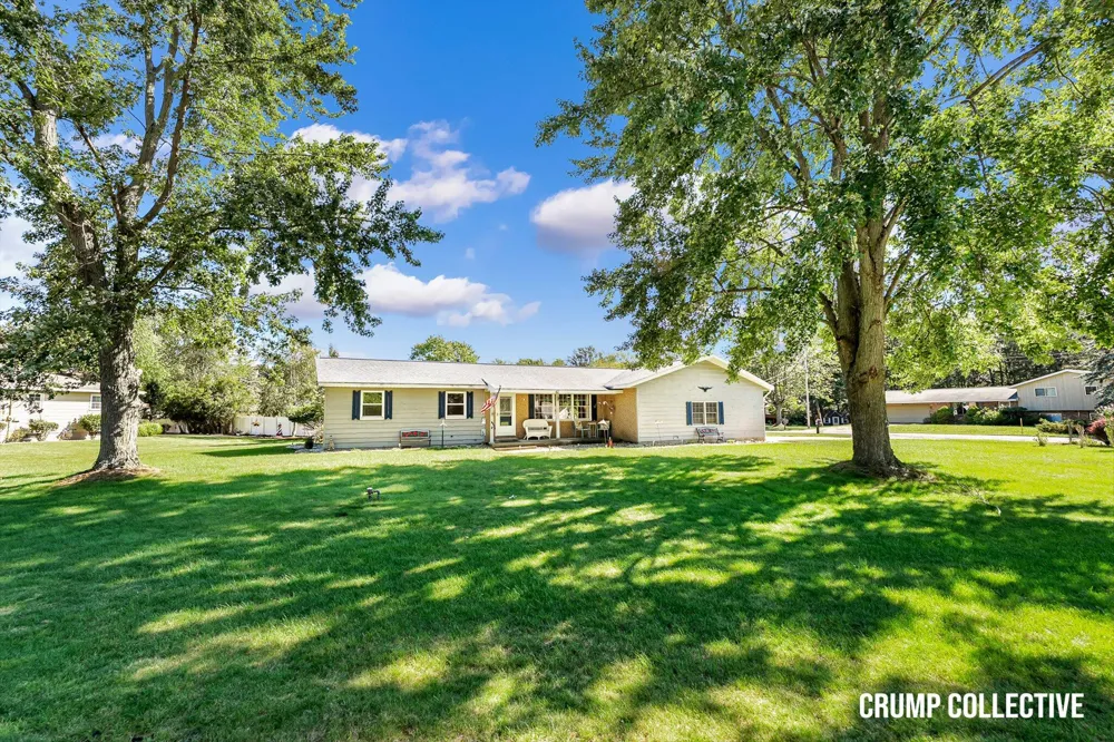 5010 Dorset Lane Norton Shores City, MI 49441