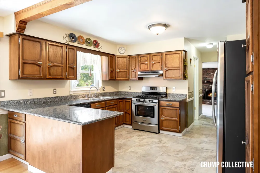 5010 Dorset Lane Norton Shores City, MI 49441