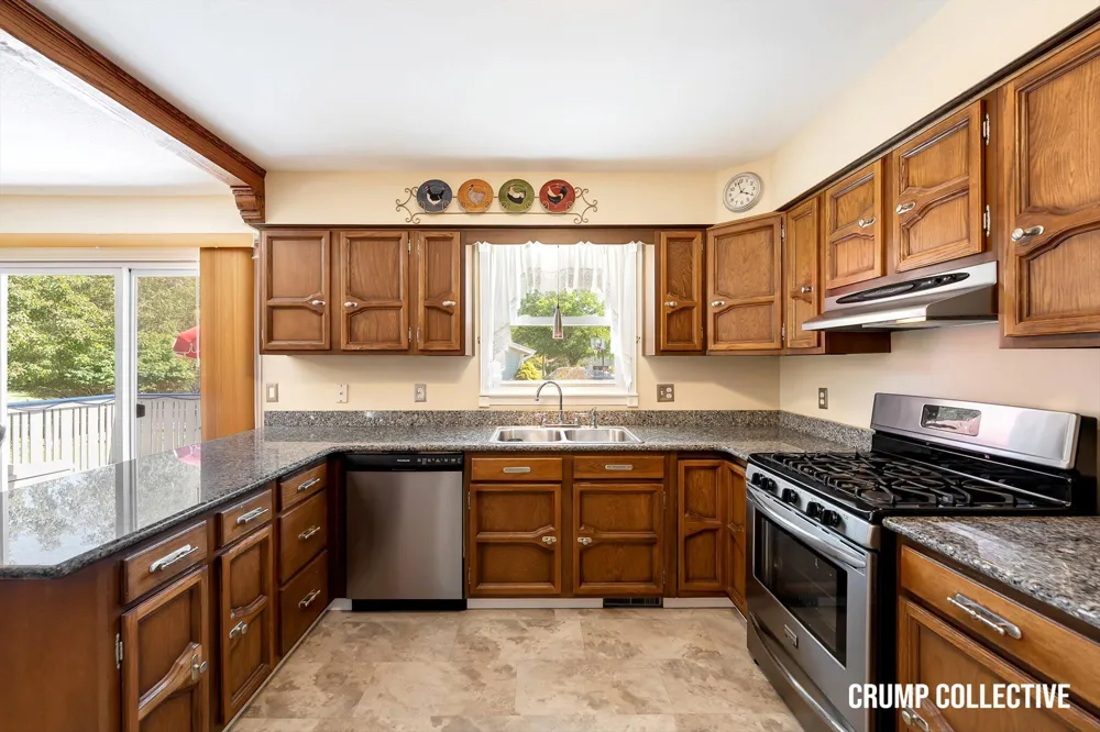 5010 Dorset Lane Norton Shores City, MI 49441