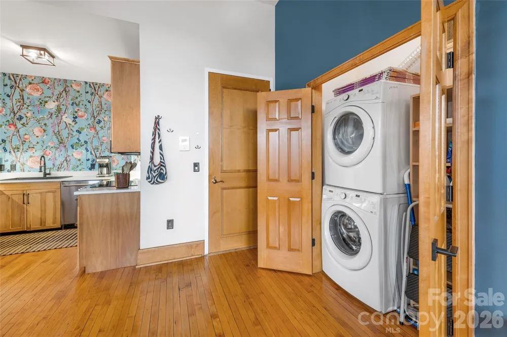 59 College Street #201 Asheville, NC 28801