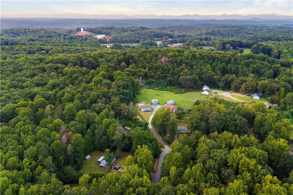 55 Pirates Point Dawsonville, GA 30534