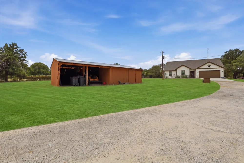 4100 Peak Road Granbury, TX 76048