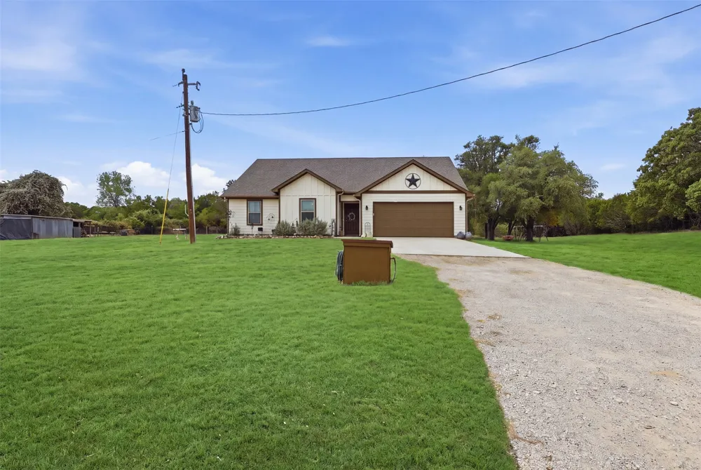 4100 Peak Road Granbury, TX 76048