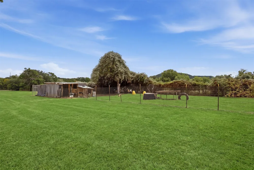 4100 Peak Road Granbury, TX 76048