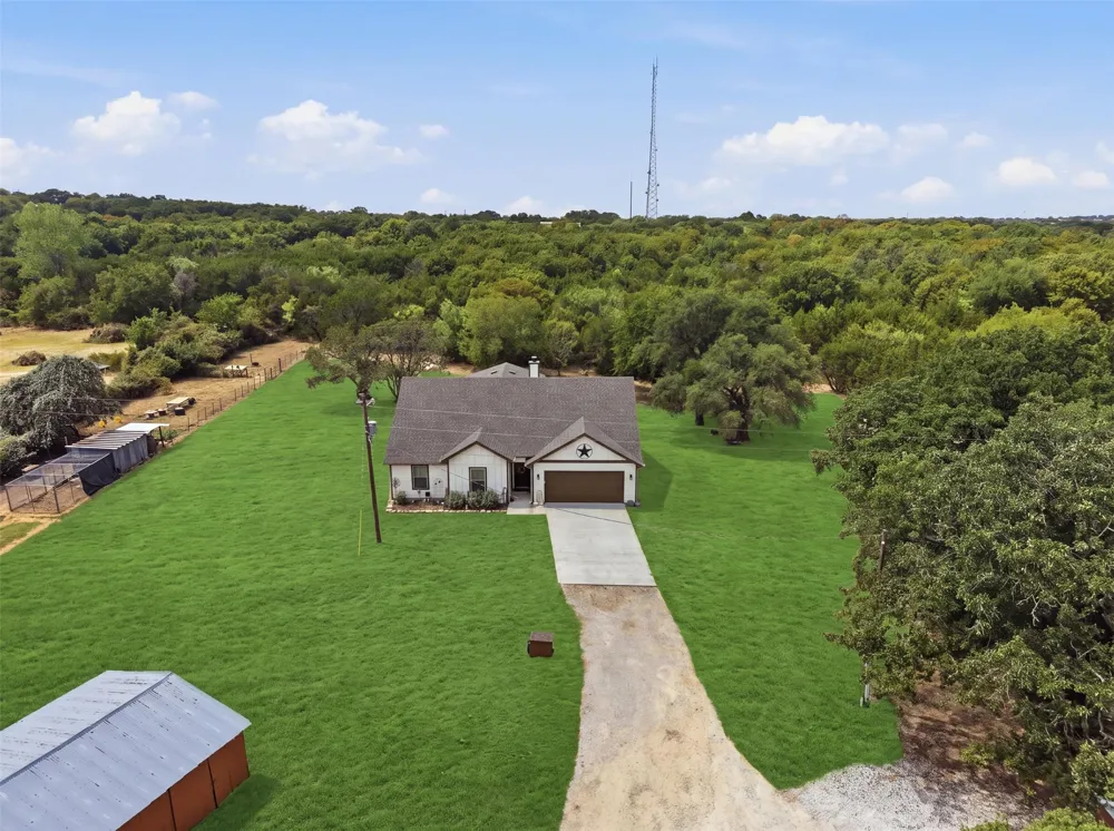 4100 Peak Road Granbury, TX 76048