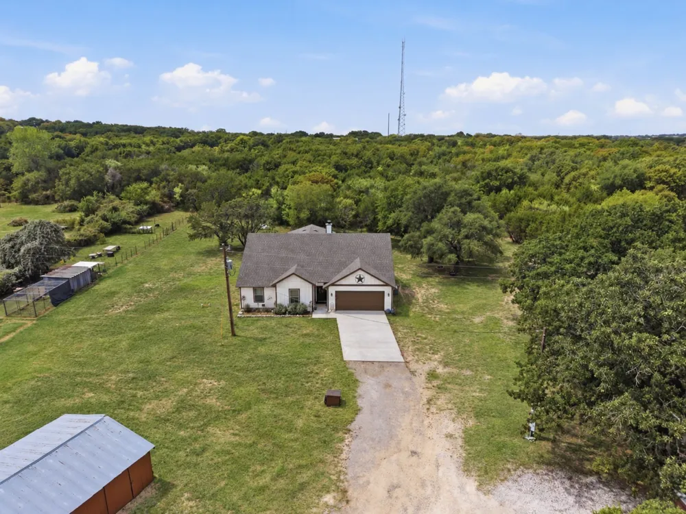 4100 Peak Road Granbury, TX 76048