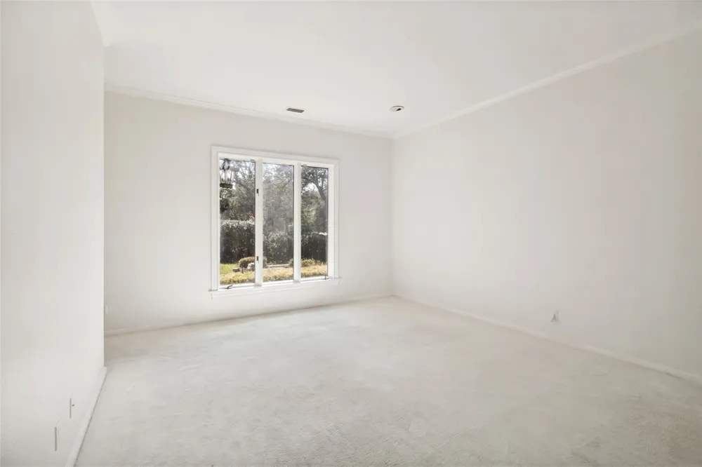 7739 SOUTHWESTERN BOULEVARD Dallas, TX 75225