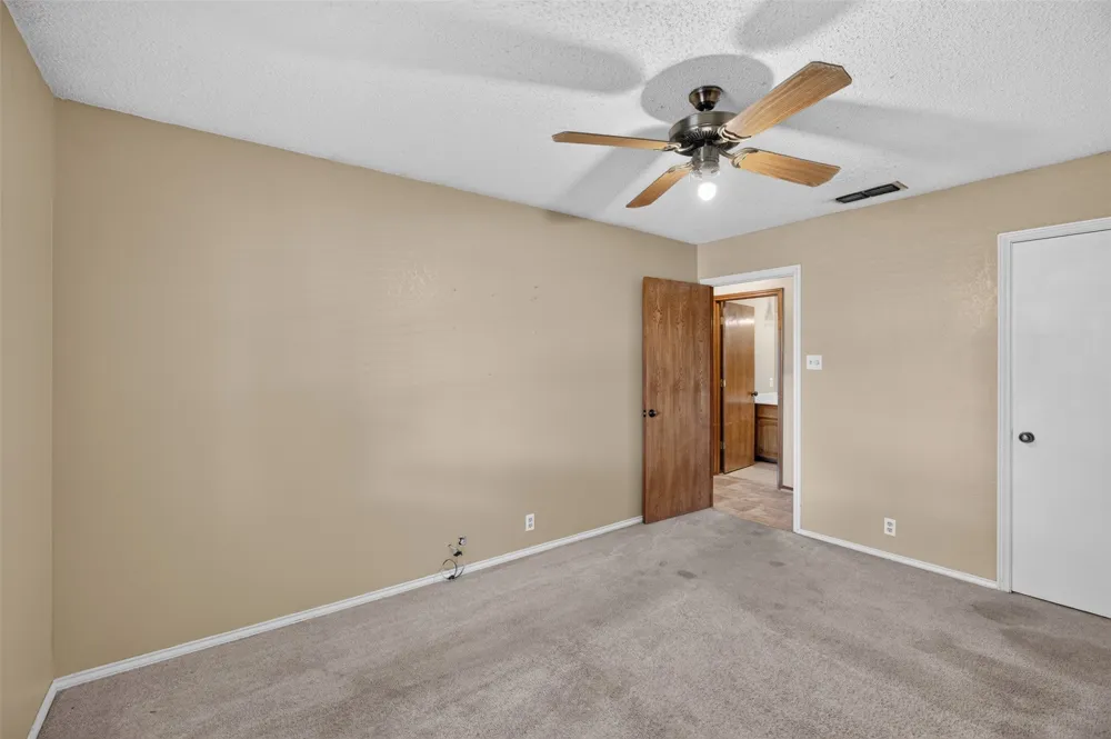 1217 Stonelake Drive Cleburne, TX 76033