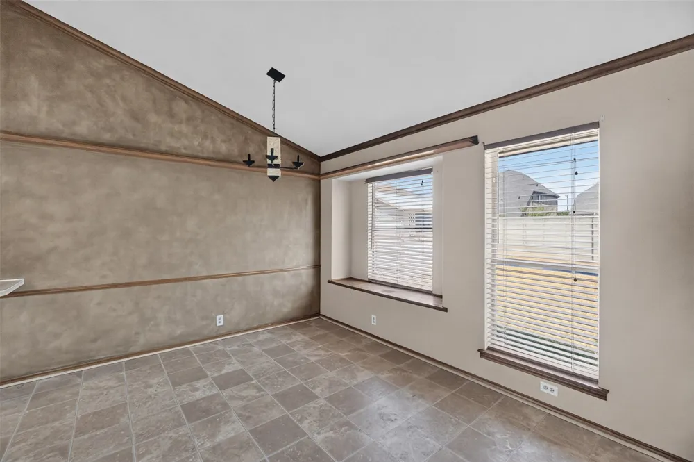 1217 Stonelake Drive Cleburne, TX 76033
