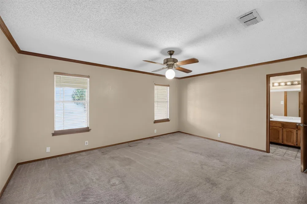 1217 Stonelake Drive Cleburne, TX 76033