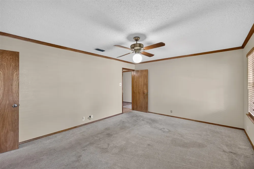1217 Stonelake Drive Cleburne, TX 76033