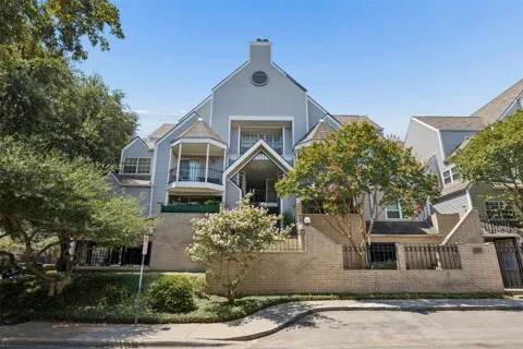 1001 Liberty Street #122