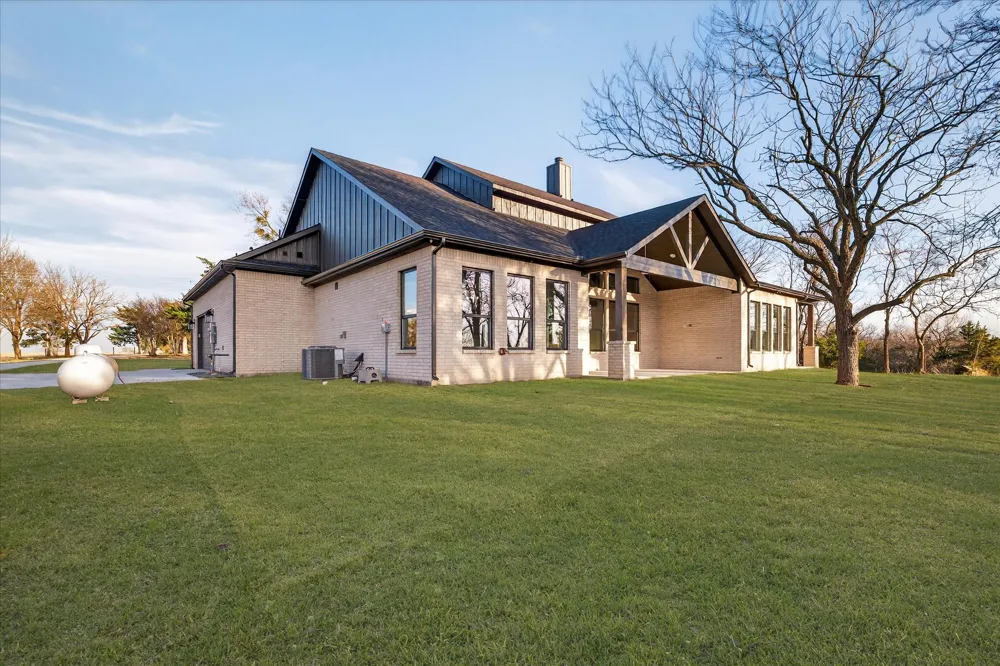 4187 County Road 570 Farmersville, TX 75442