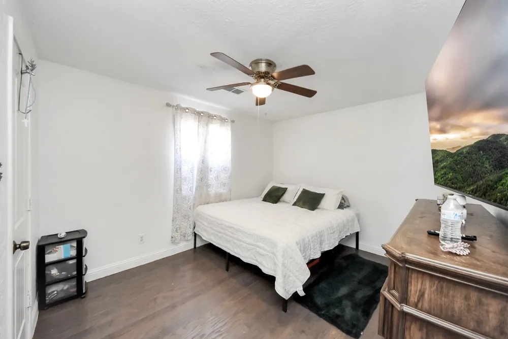 271 Trails End Drive Cleveland, TX 77328