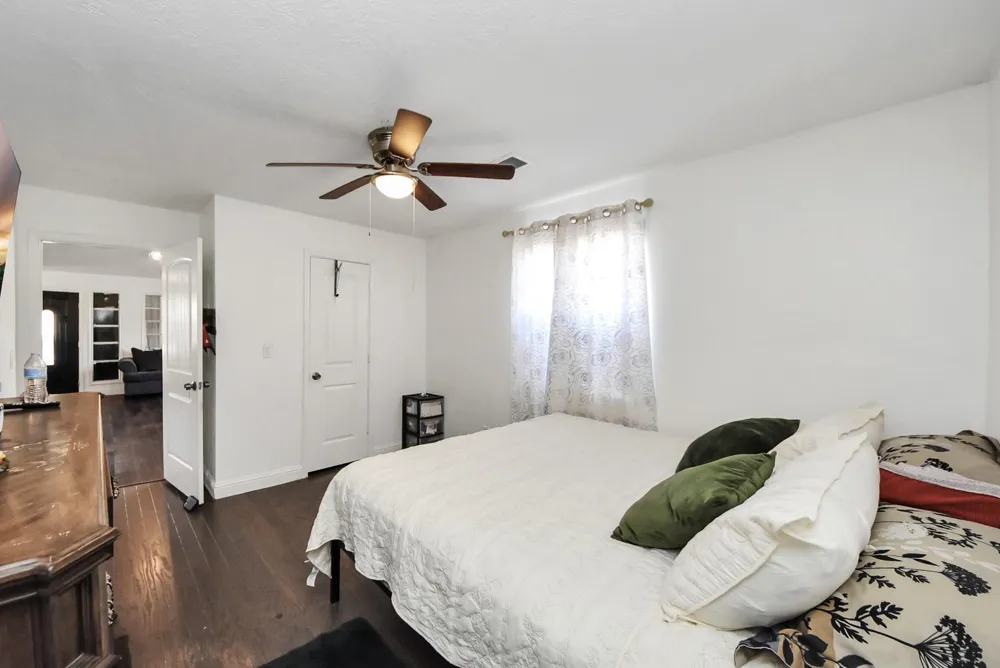 271 Trails End Drive Cleveland, TX 77328