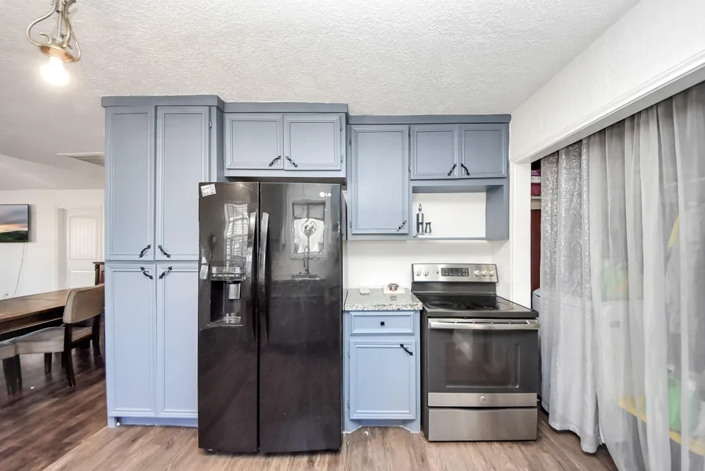 271 Trails End Drive Cleveland, TX 77328