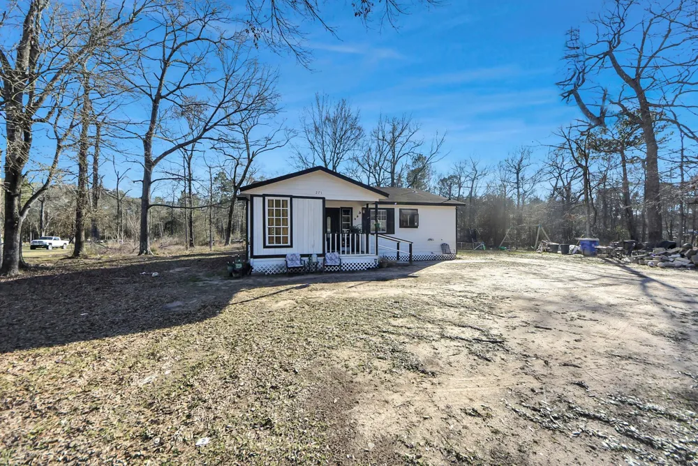 271 Trails End Drive Cleveland, TX 77328