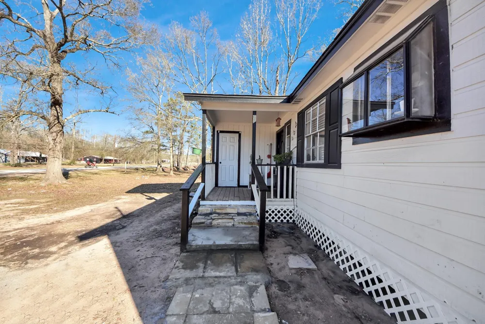 271 Trails End Drive Cleveland, TX 77328
