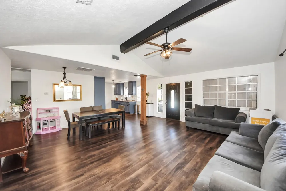 271 Trails End Drive Cleveland, TX 77328