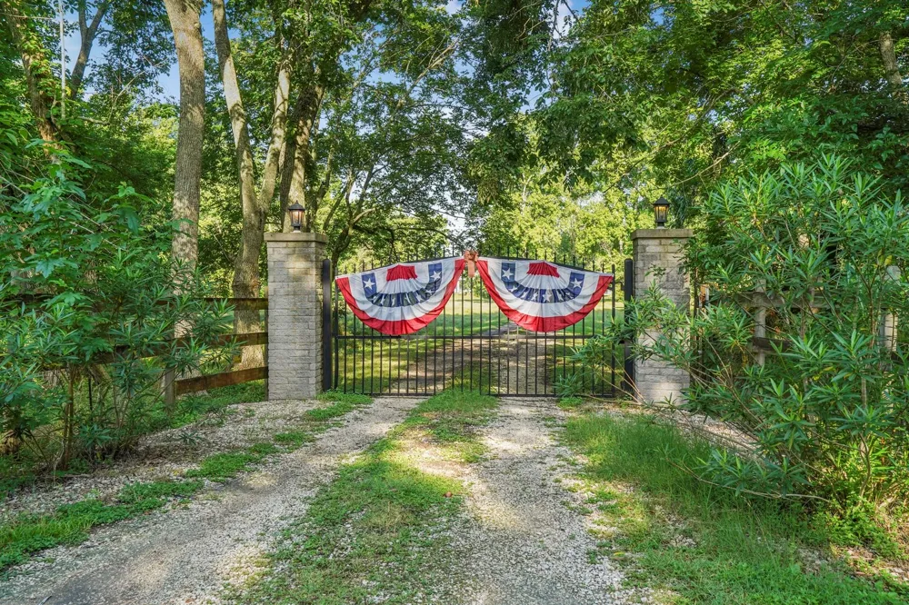 20547 Crosby Eastgate Road Crosby, TX 77532