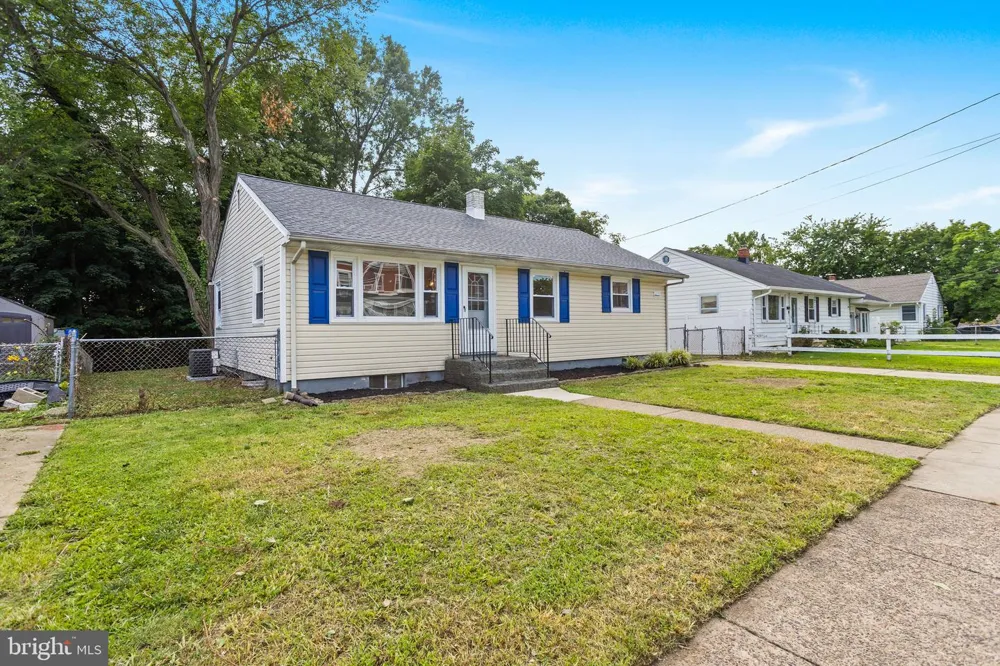121 MCCLELLAN AVENUE Hamilton, NJ 08610