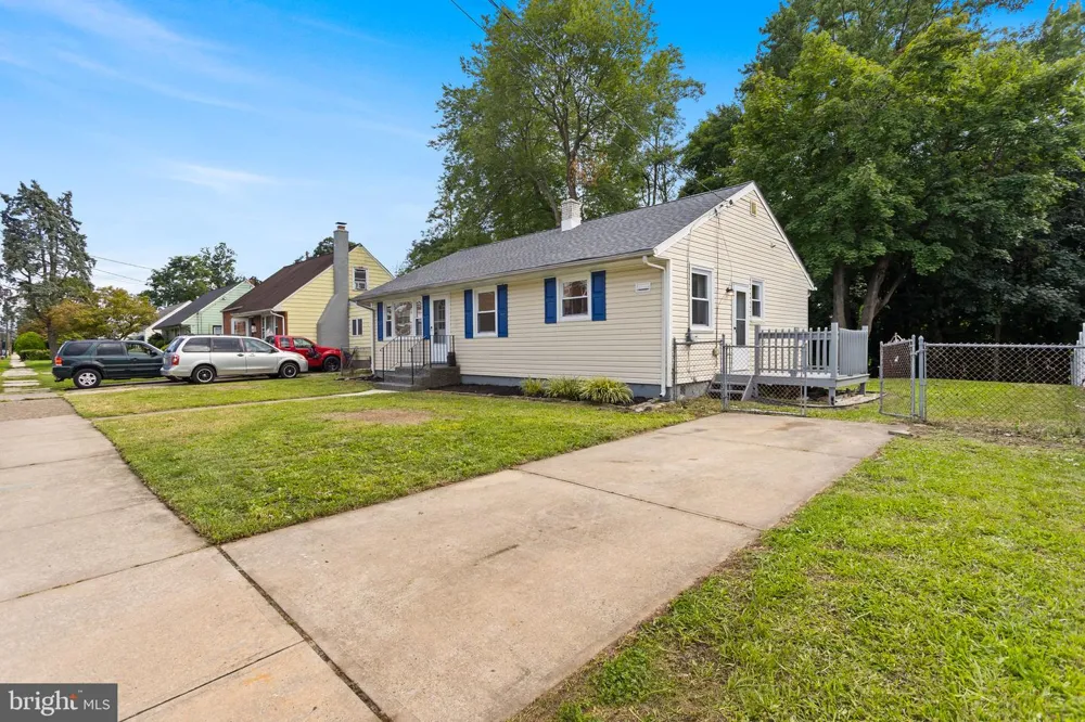 121 MCCLELLAN AVENUE Hamilton, NJ 08610