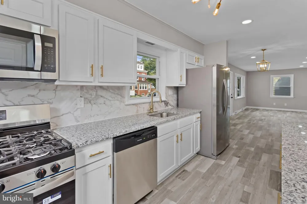 121 MCCLELLAN AVENUE Hamilton, NJ 08610