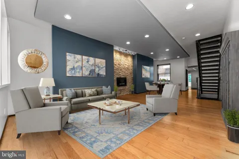 907 5TH STREET