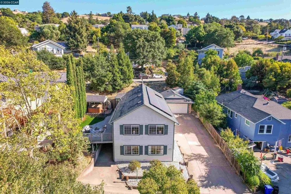 30 Bishop Crockett, CA 94525