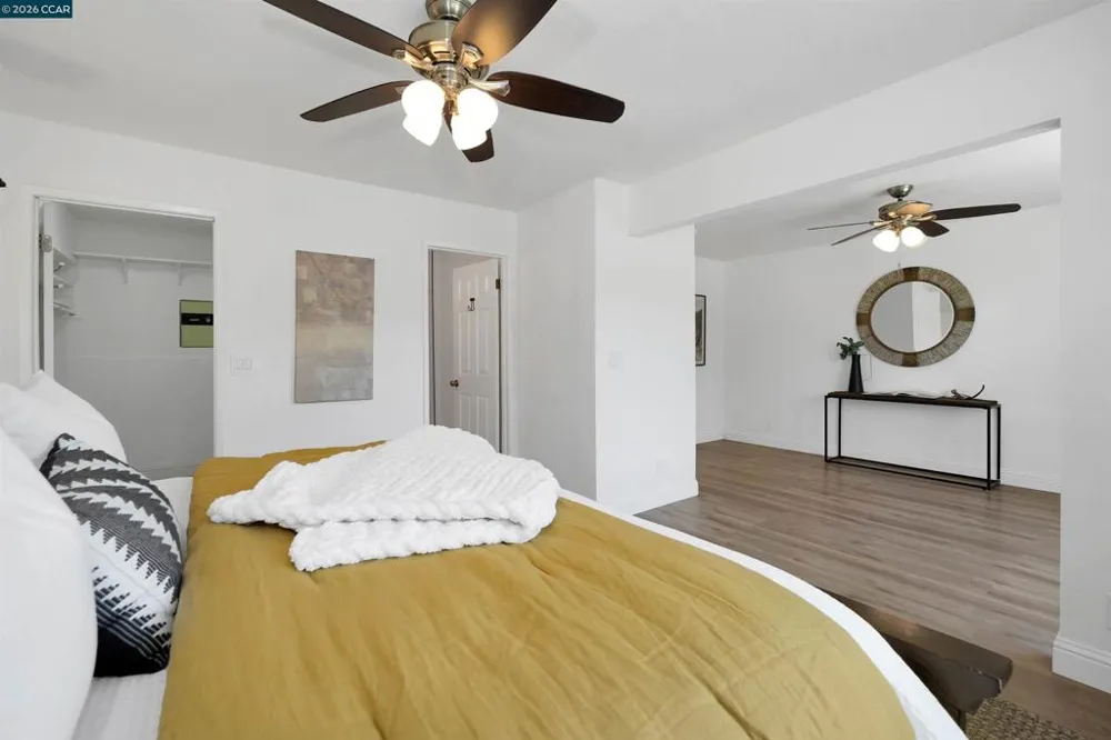 30 Bishop Crockett, CA 94525
