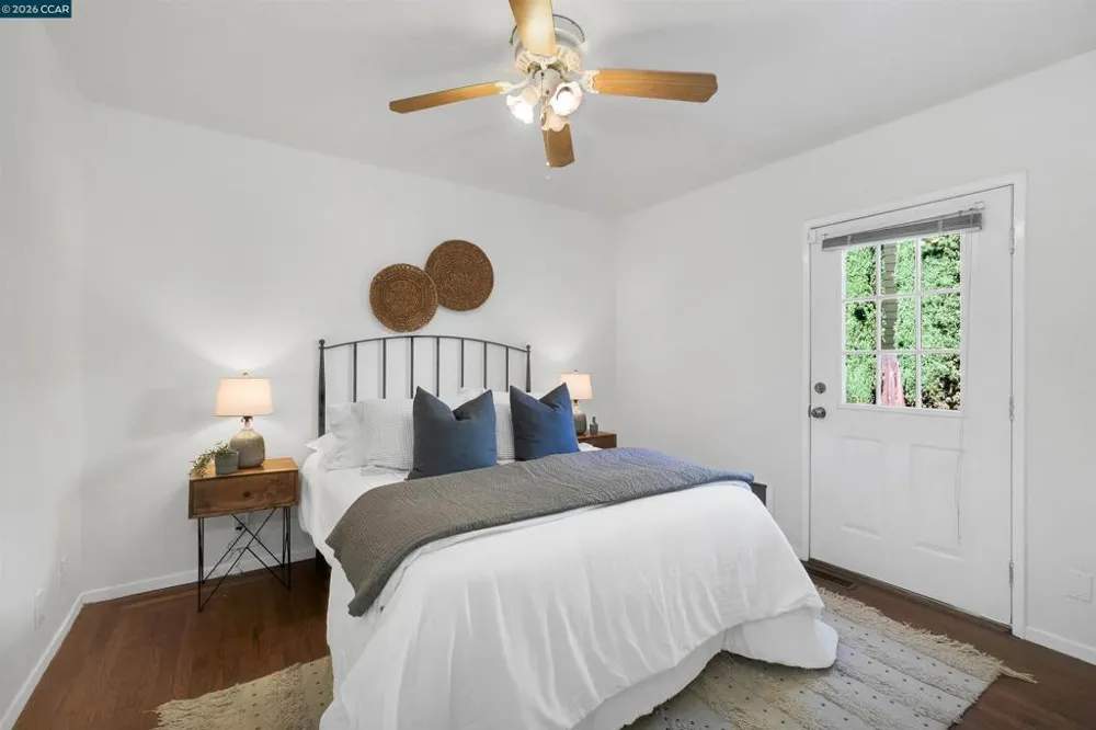 30 Bishop Crockett, CA 94525