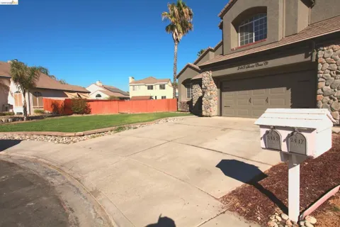 2413 Santa Cruz Ct