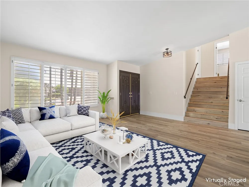 3561 Dahlia Circle Seal Beach, CA 90740