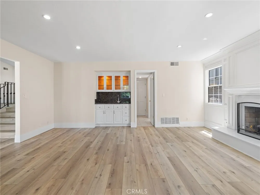 3561 Dahlia Circle Seal Beach, CA 90740