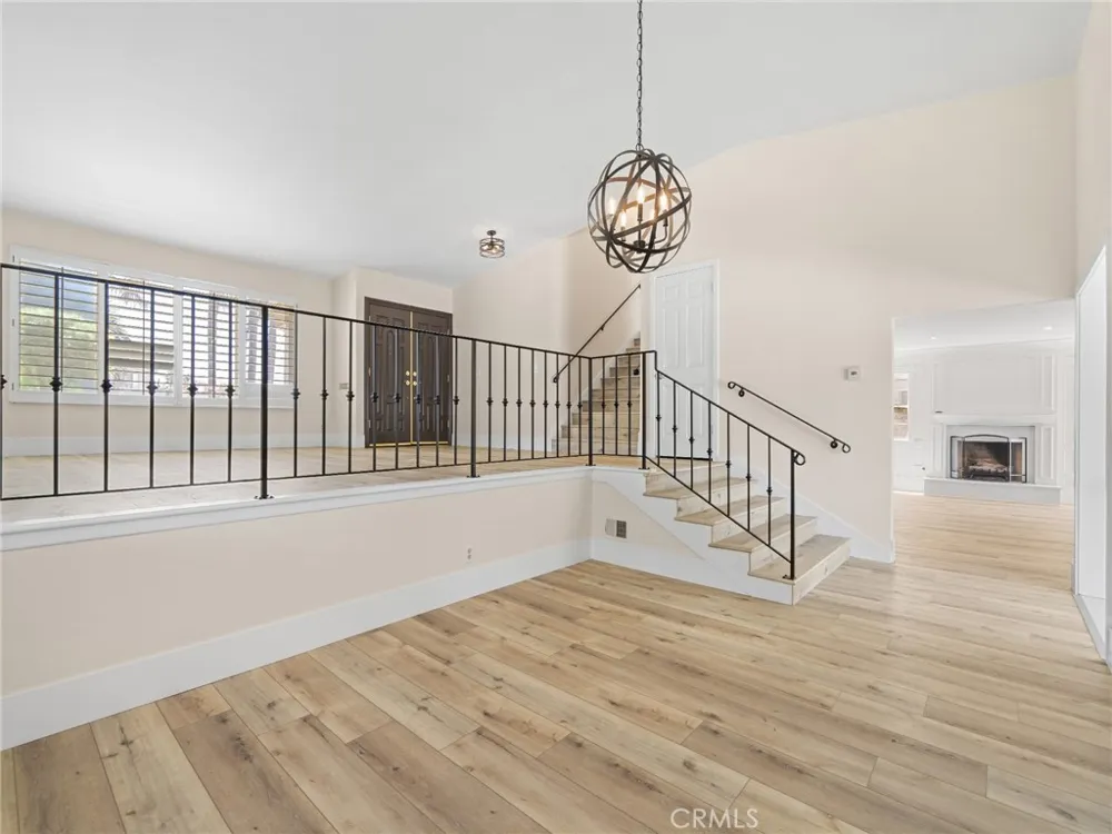 3561 Dahlia Circle Seal Beach, CA 90740