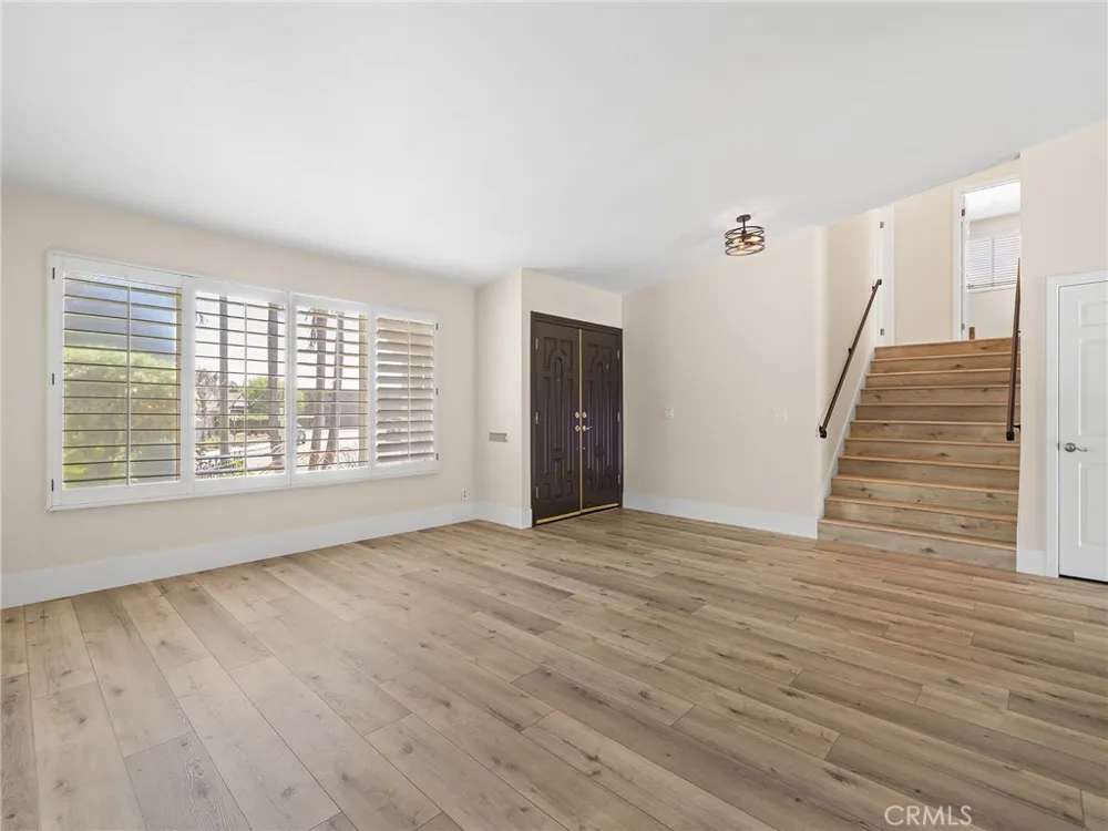 3561 Dahlia Circle Seal Beach, CA 90740