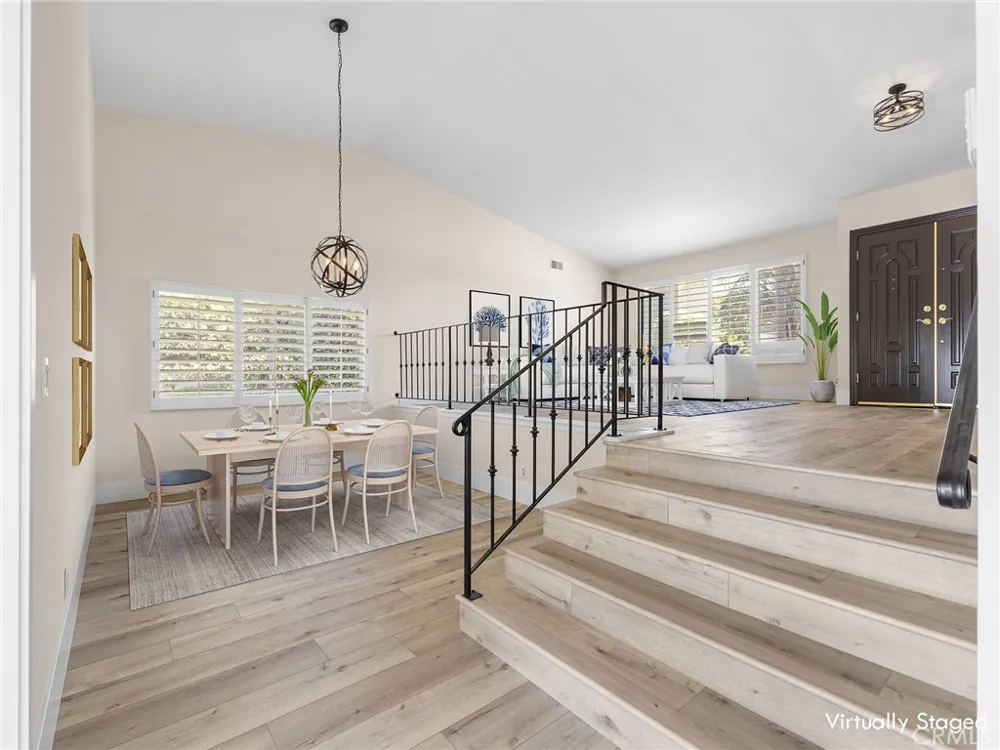 3561 Dahlia Circle Seal Beach, CA 90740