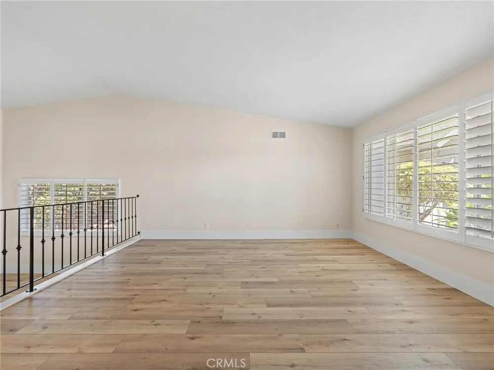 3561 Dahlia Circle Seal Beach, CA 90740