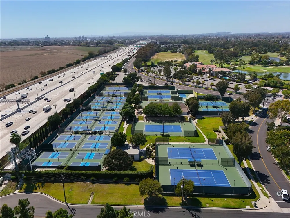 3561 Dahlia Circle Seal Beach, CA 90740