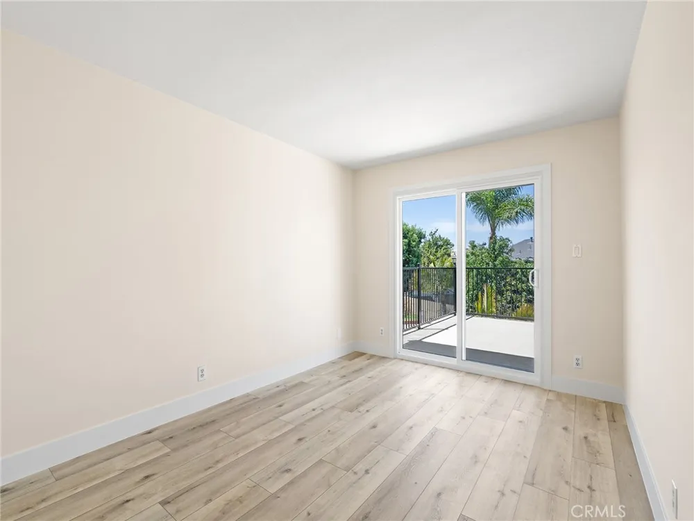 3561 Dahlia Circle Seal Beach, CA 90740