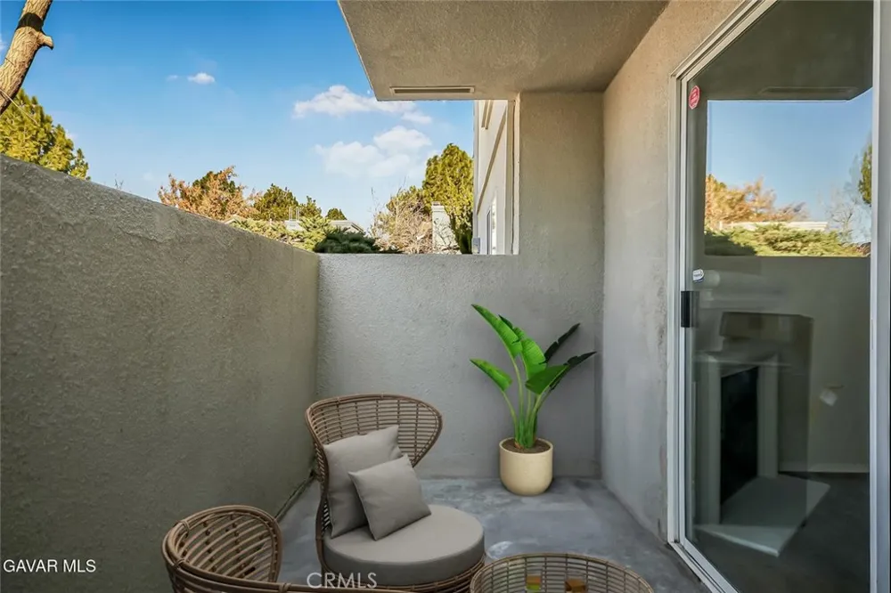 2805 W Avenue K12 Apt#143 Lancaster, CA 93536