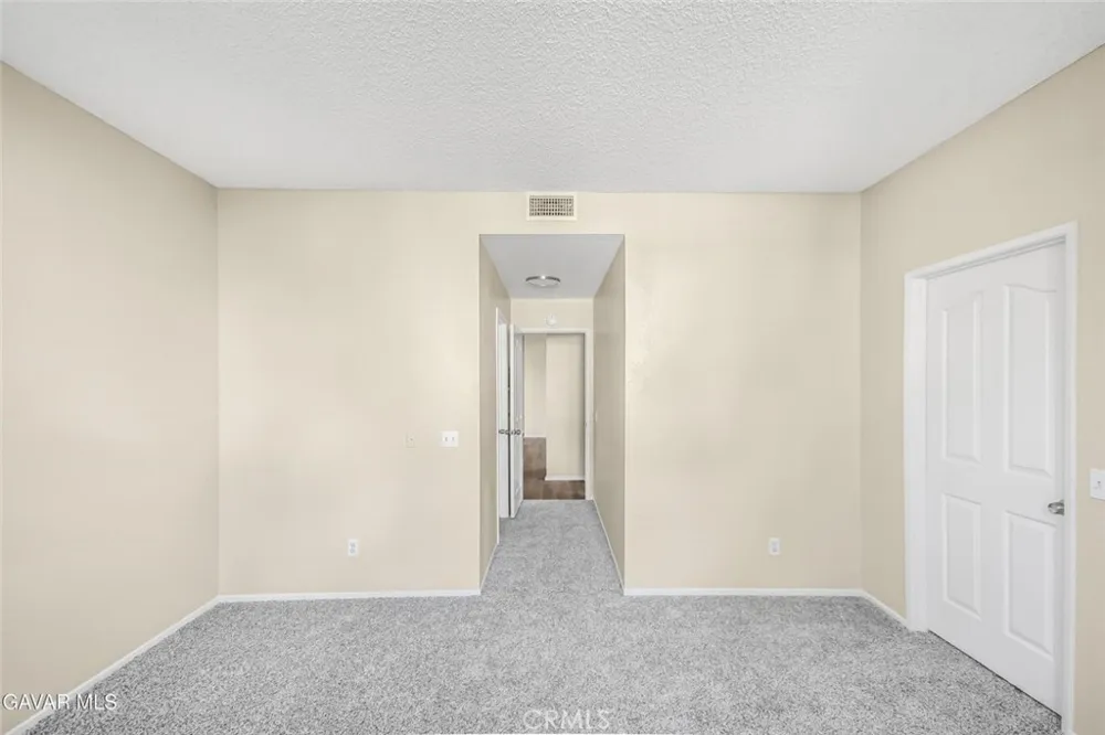 2805 W Avenue K12 Apt#143 Lancaster, CA 93536