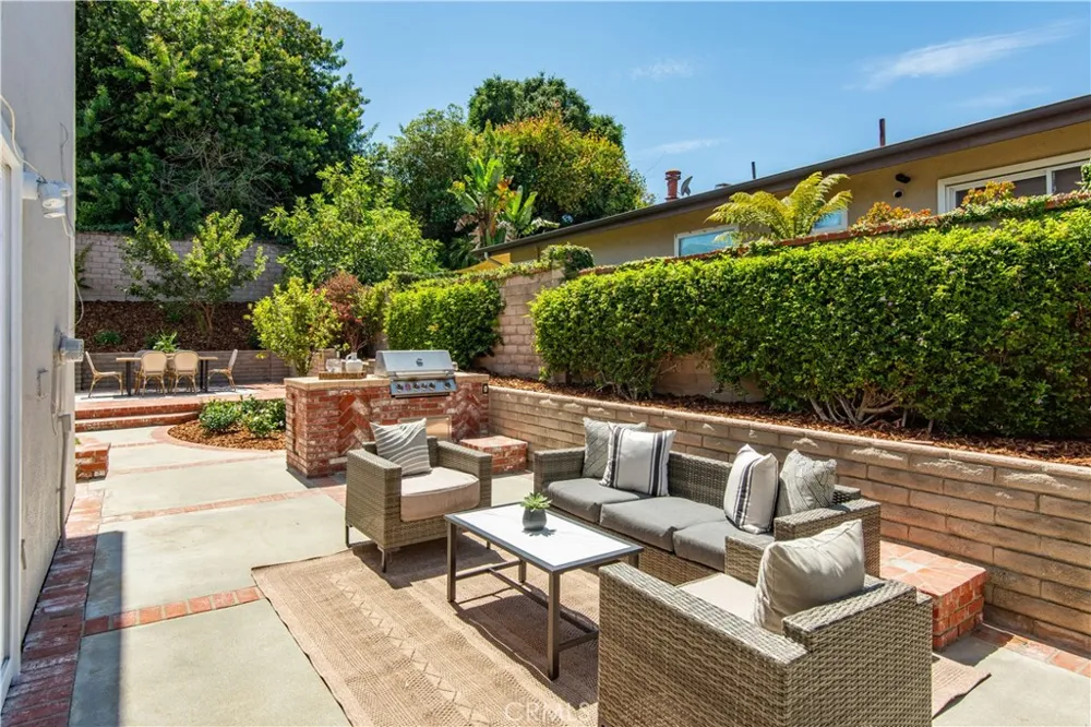 27857 Longhill Rancho Palos Verdes, CA 90275