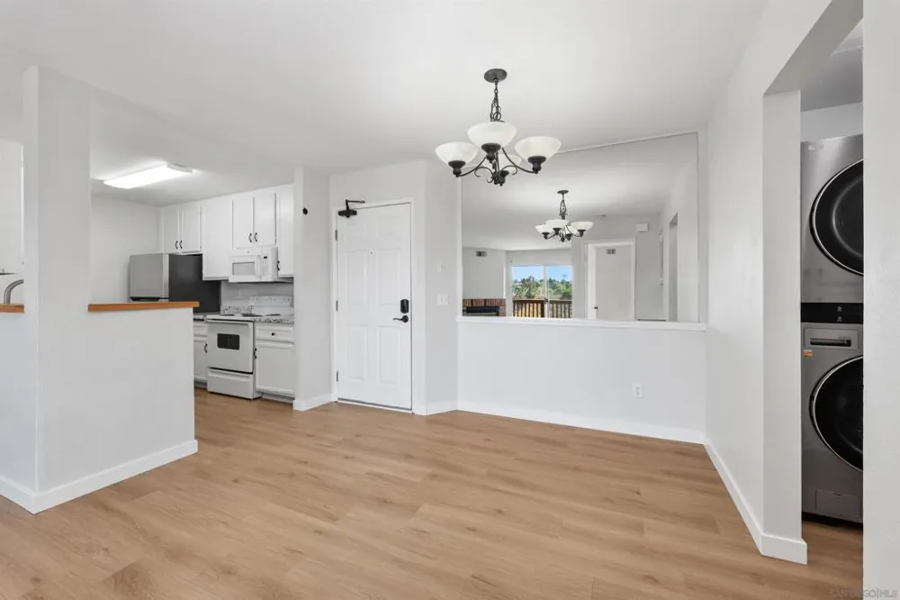 7130 Shoreline Dr #1208 San Diego, CA 92122
