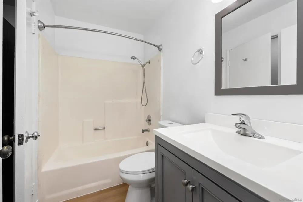 7130 Shoreline Dr #1208 San Diego, CA 92122