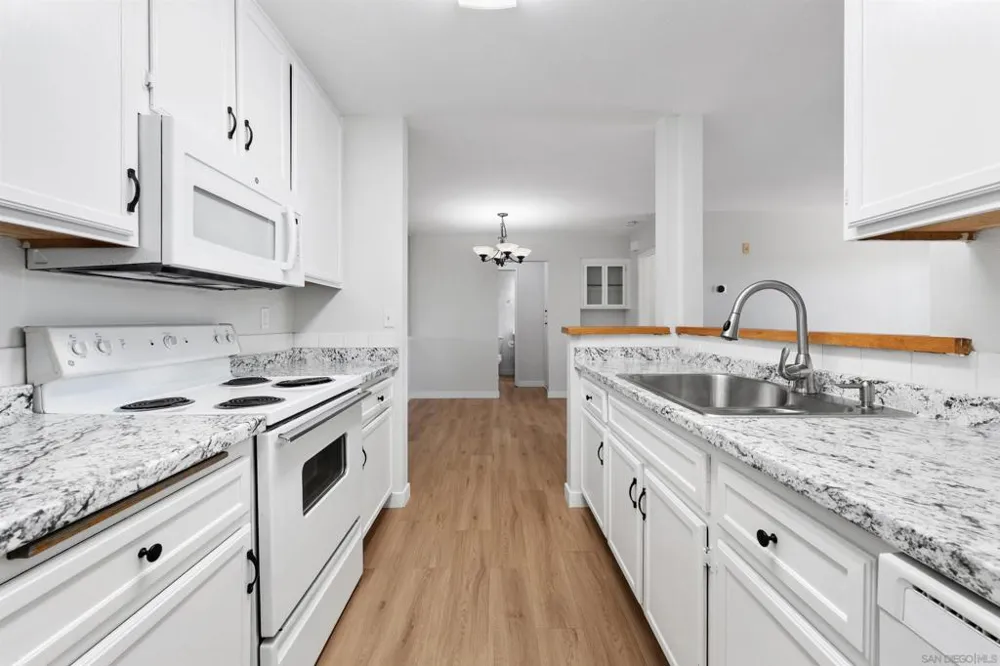 7130 Shoreline Dr #1208 San Diego, CA 92122
