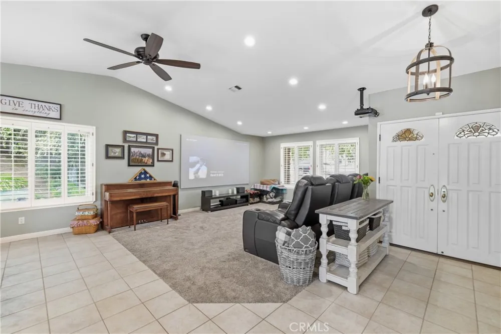 28362 Contessa Avenue Saugus, CA 91350