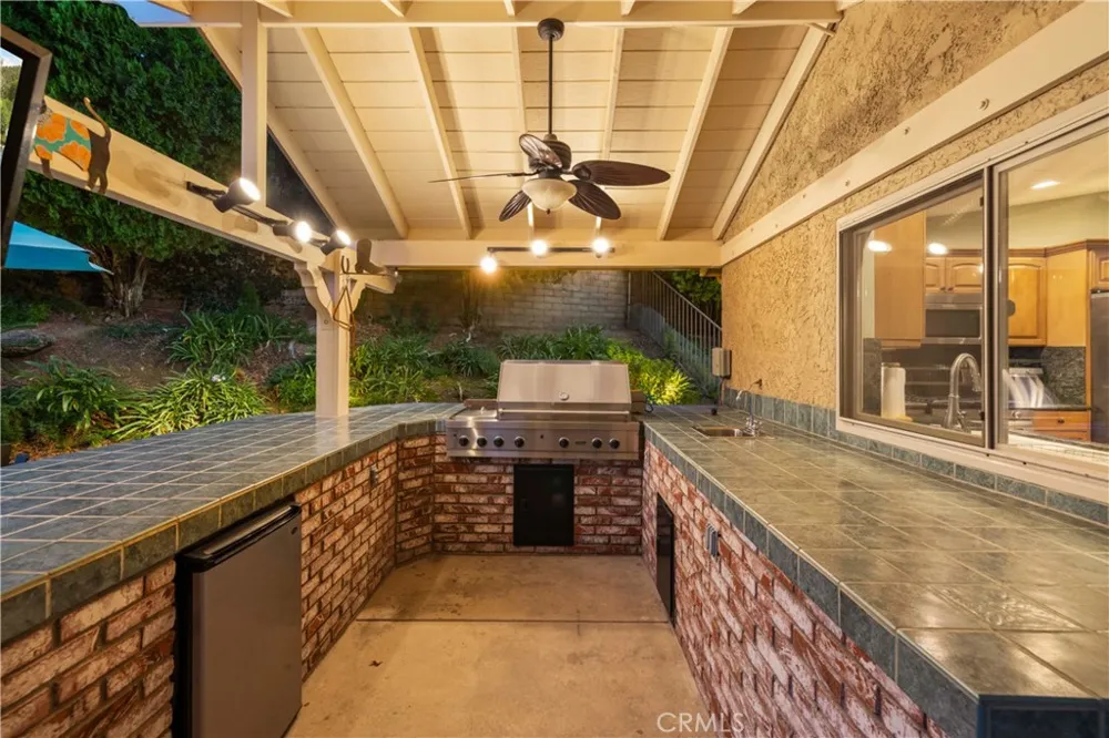 28362 Contessa Avenue Saugus, CA 91350
