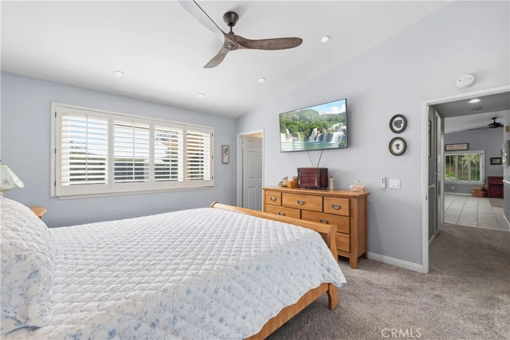28362 Contessa Avenue Saugus, CA 91350